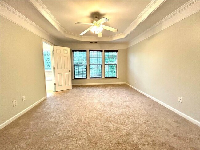 Building Photo - 4692 Wehunt Commons Dr