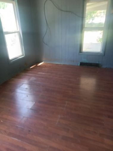 Building Photo - 313 S Dye St