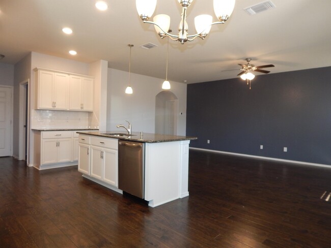 Building Photo - 1310 Stonewall Ridge