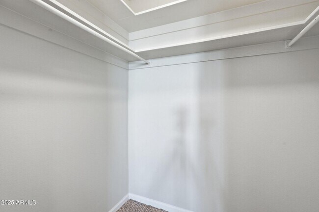 Building Photo - 1702 W Tuckey Ln