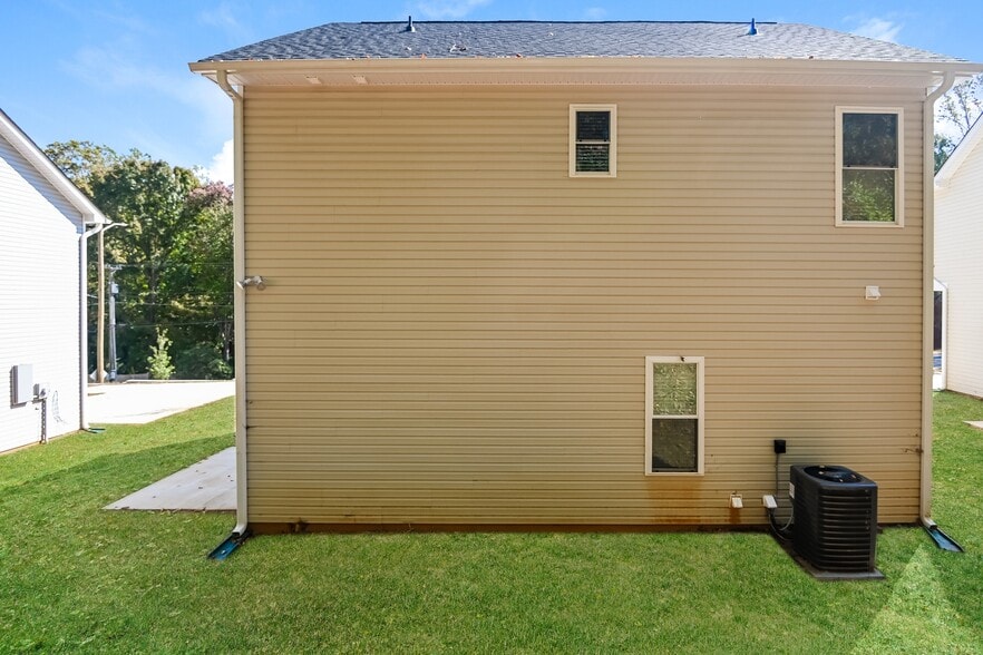 Building Photo - 7101 Plott Rd