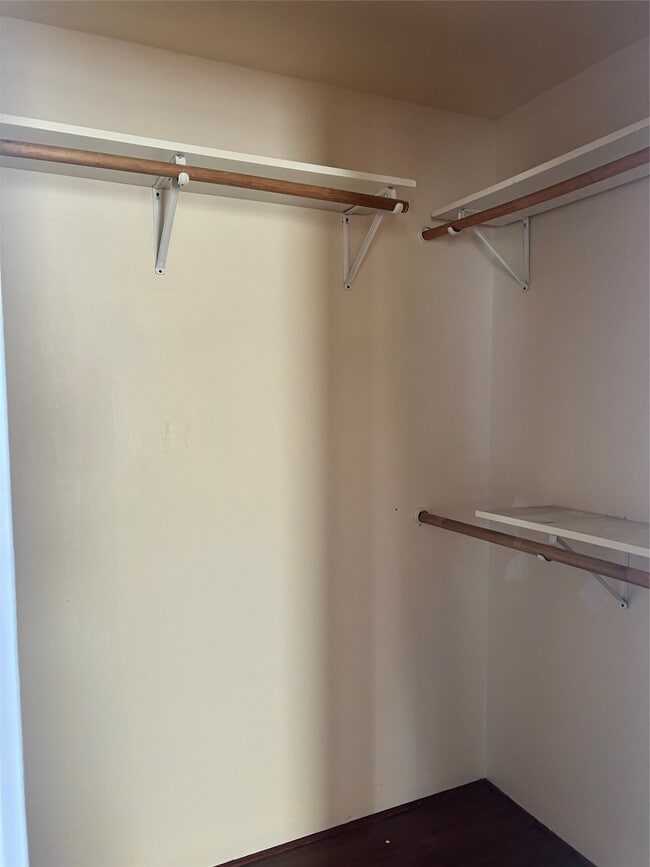 Building Photo - 5604 Chapman St