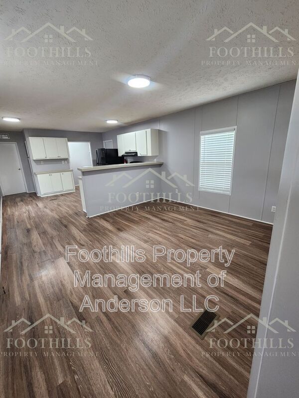 Building Photo - 100 P-9-121