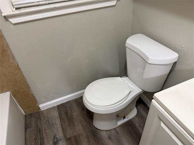 Building Photo - 1018 E Waco Ave