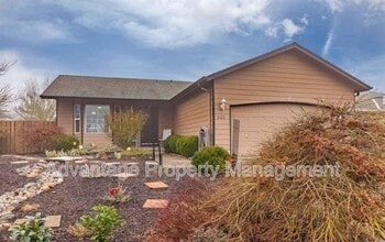 Building Photo - 3122 30th Ave SE