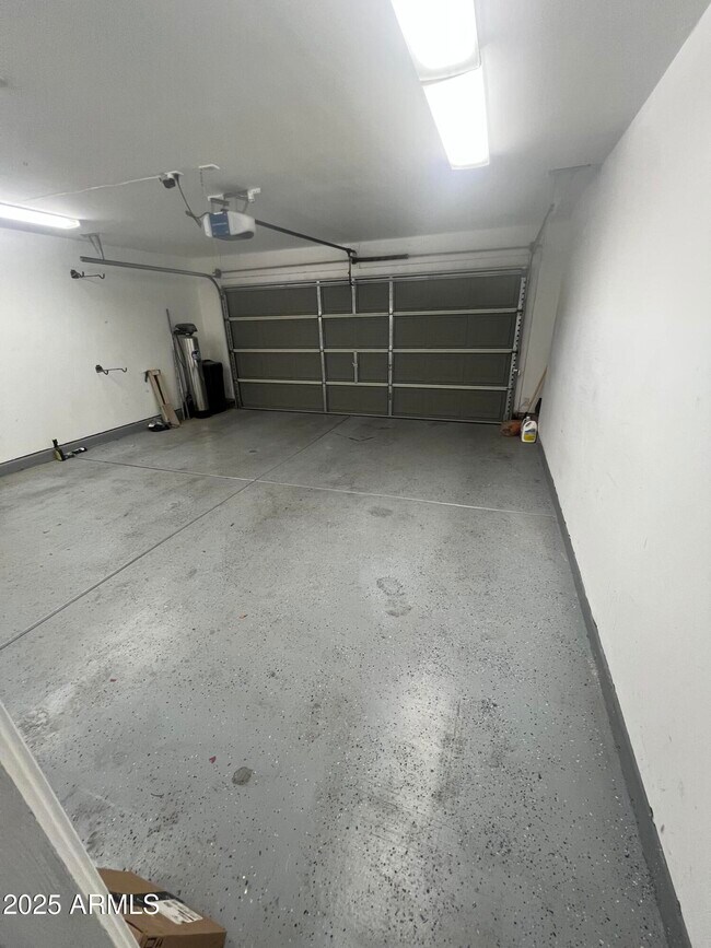 Building Photo - 15481 W Cameron Cir
