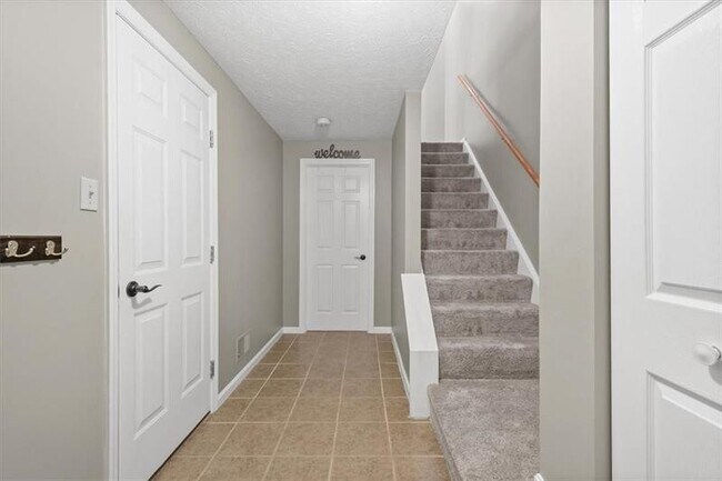 Building Photo - 102 Westbrooke Ln