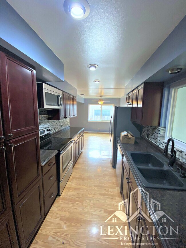 Building Photo - 5304 Ronnie St