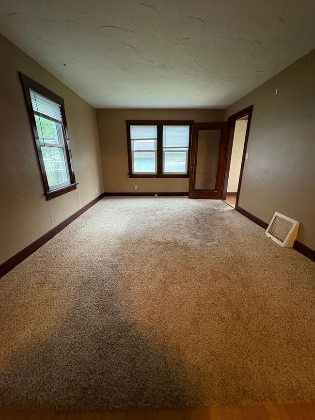 Building Photo - 2 Bedroom 1 Bathroom Single Family Home