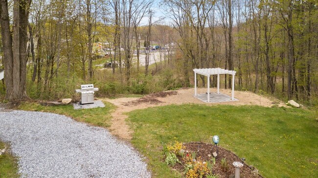 Building Photo - 38 Exeter Rd