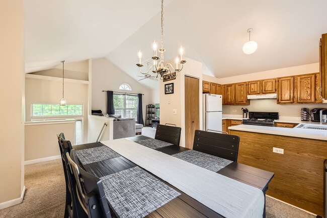 Building Photo - 1410 Leeward Ct