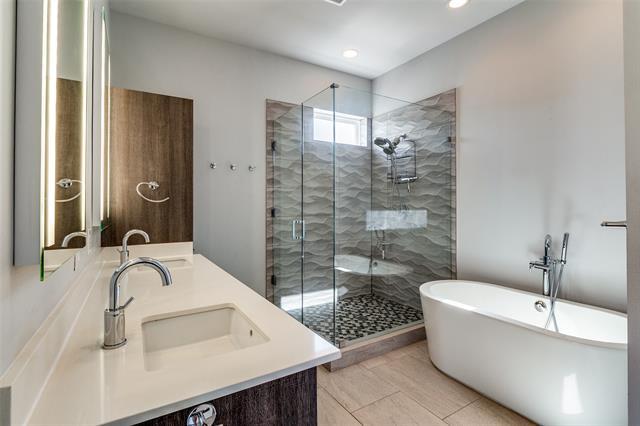 Building Photo - 4977 Zuma Ct