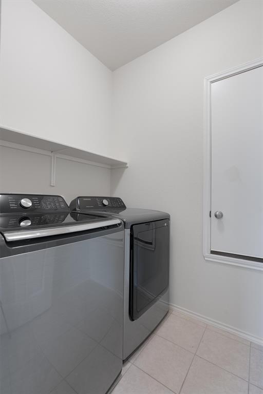 Building Photo - 126 Boxwood Dr