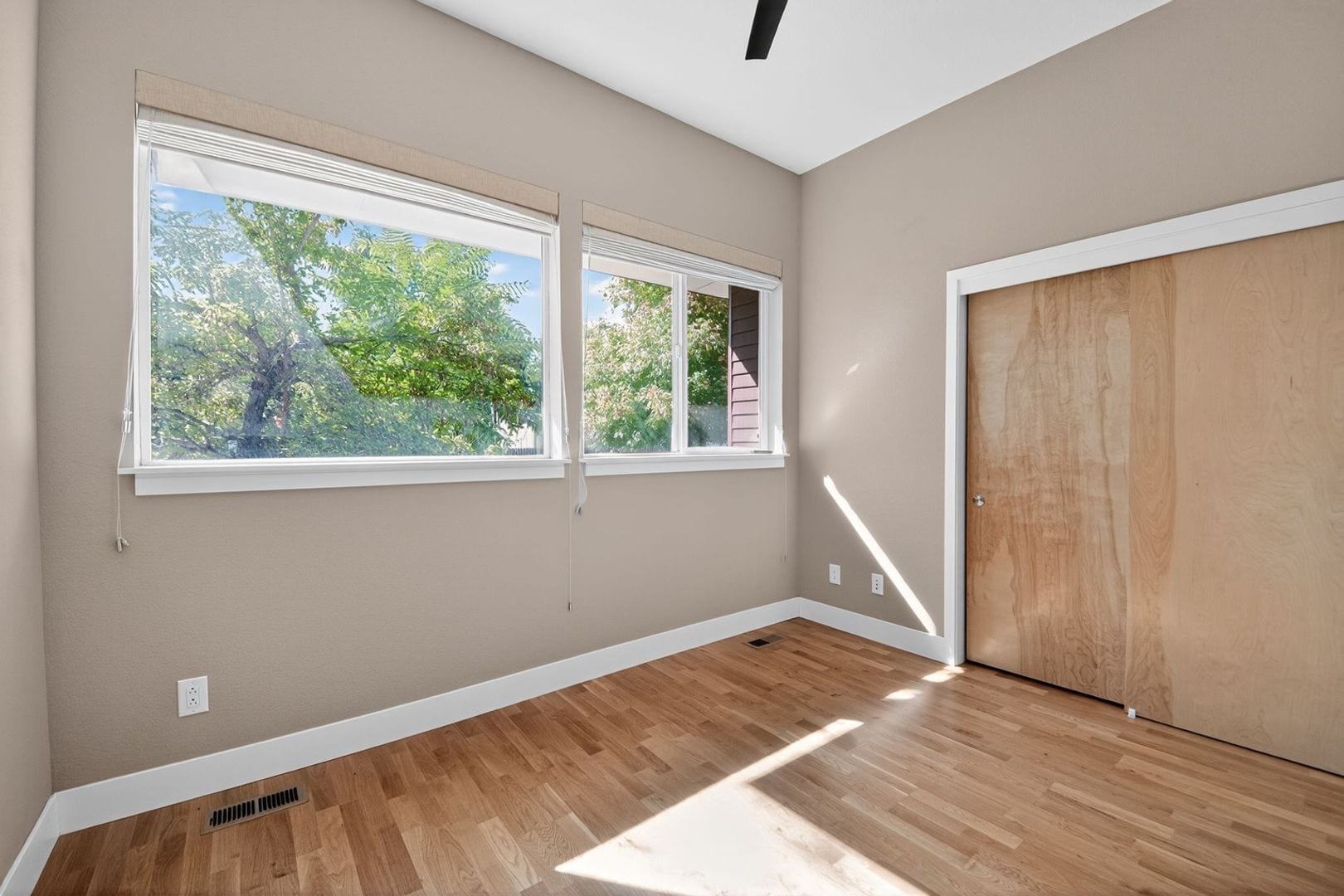 Building Photo - 2809 W 52nd Ave