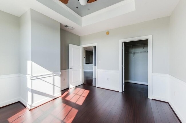 Building Photo - 325 East Paces Ferry Rd NE