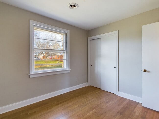 Building Photo - 9506 Overhill Rd