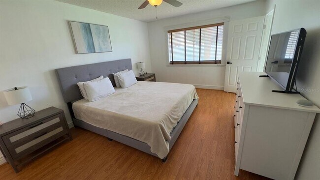 Building Photo - 1343 N Marcy Dr