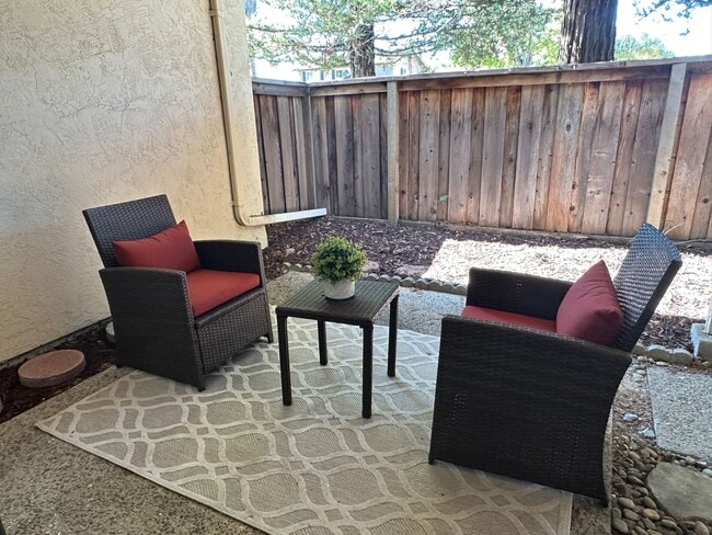Building Photo - Must See This Remodeled 2 Bedroom, 1 Bathroom Condo in San Jose!