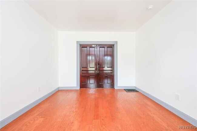 Building Photo - 30 Glenwood Ave