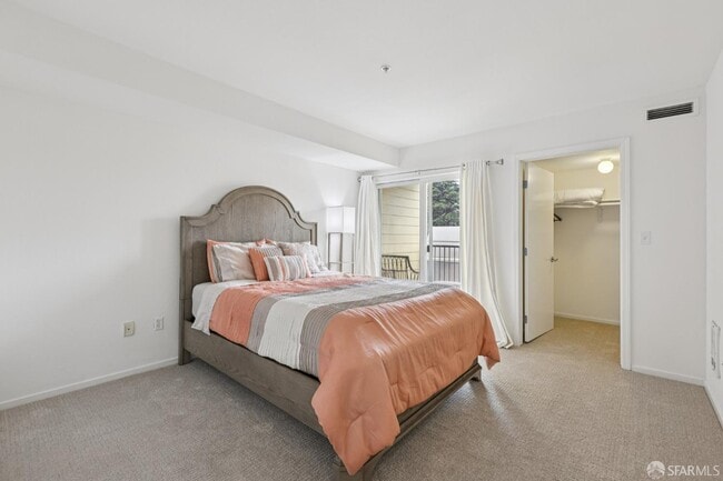 Building Photo - 8300 Oceanview Terrace