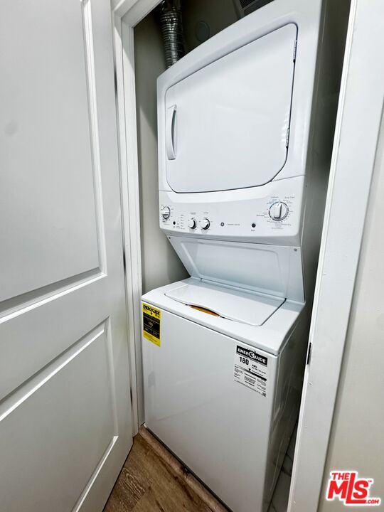 Building Photo - 5637-5634 Homeside Ave