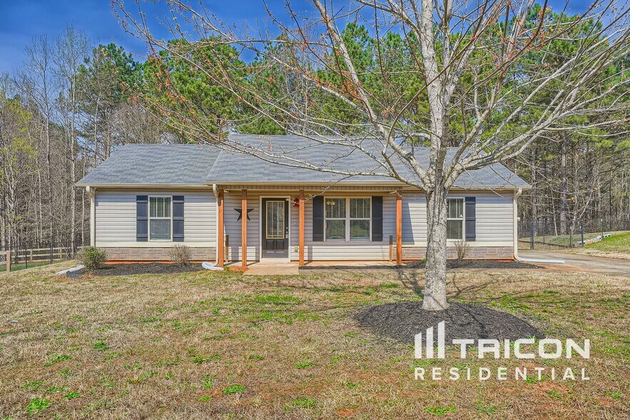 Building Photo - 106 White Creek Loop