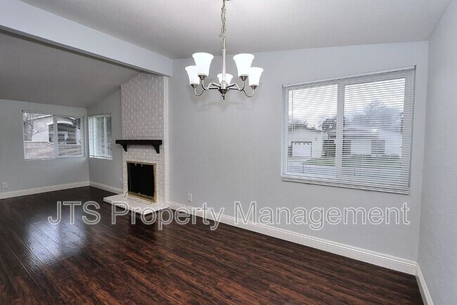 Building Photo - 2000 Belcot Rd