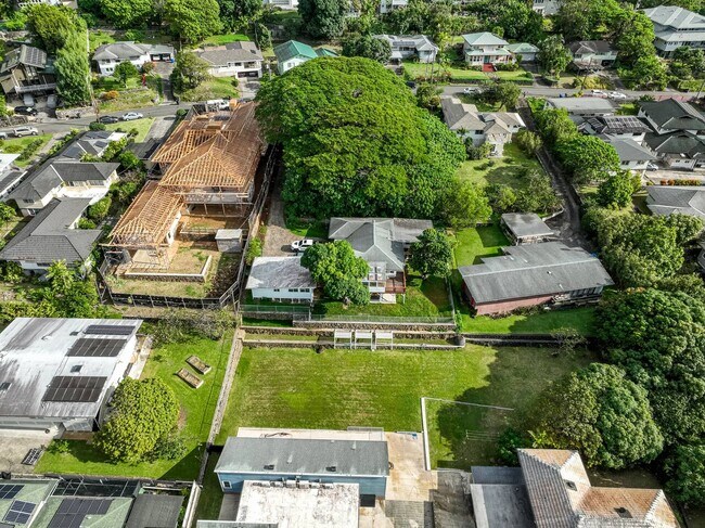 Building Photo - 3238 Alani Dr