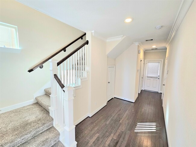 Building Photo - 9610 Knights Station Dr