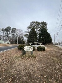 Building Photo - 1910 Center Ave
