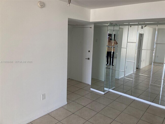 Building Photo - 2333 Brickell Ave