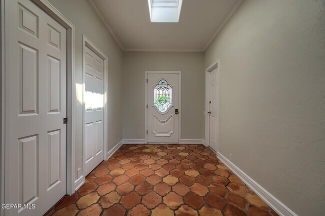 Building Photo - 6167 Los Felinos Cir