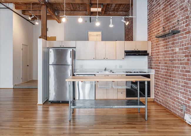 Building Photo - 355 Bryant St