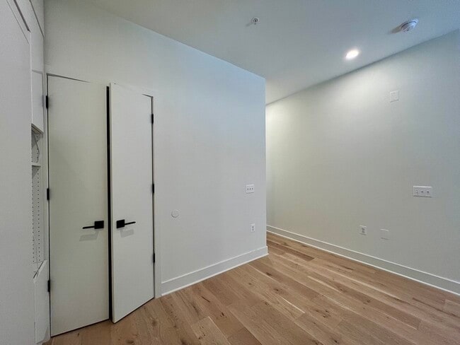 Building Photo - 801 N St NW