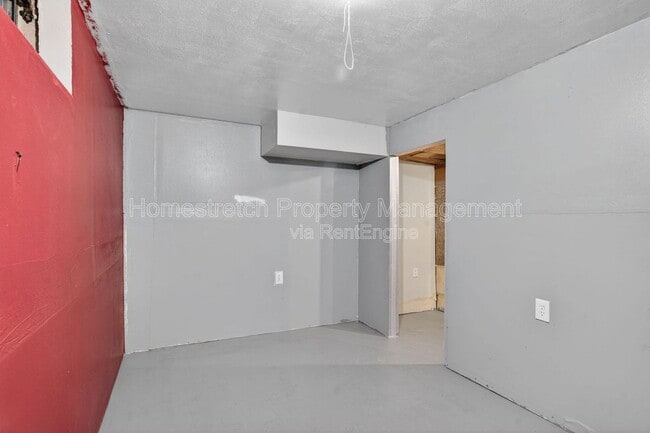 Building Photo - 2403 Gardner Dr