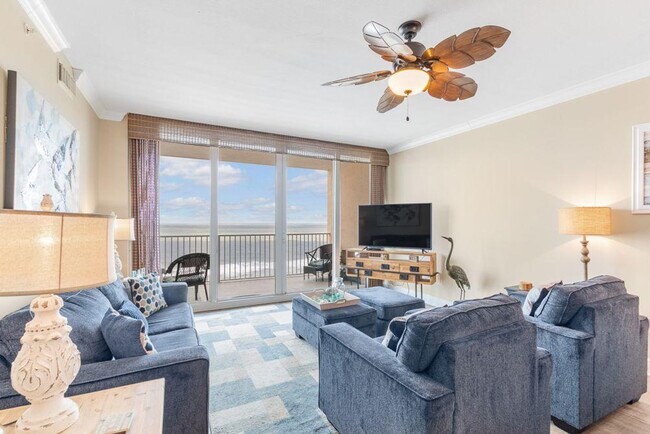 Building Photo - 365 E Beach Blvd