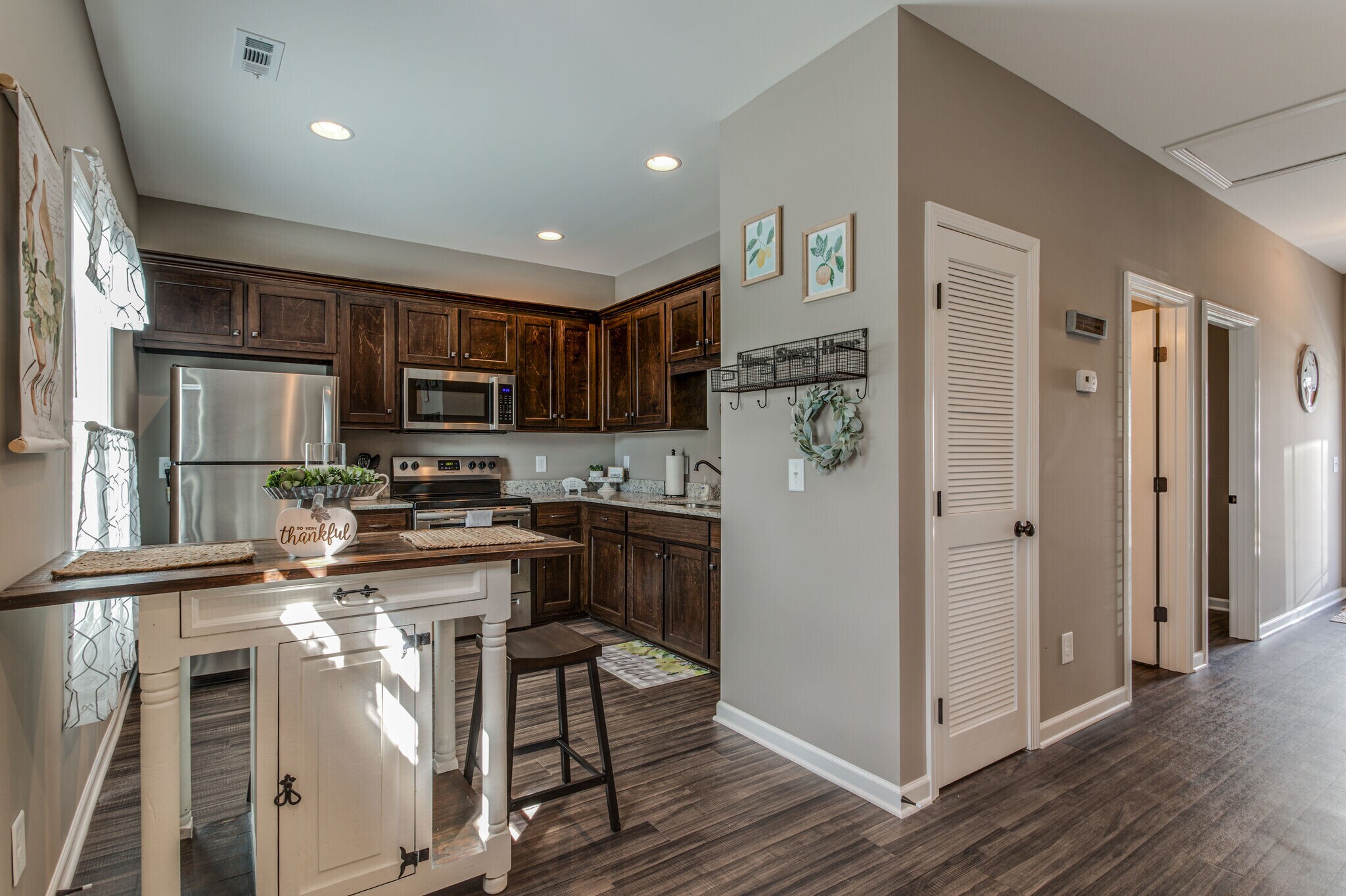 kitchen 1 - 1070 Madison St