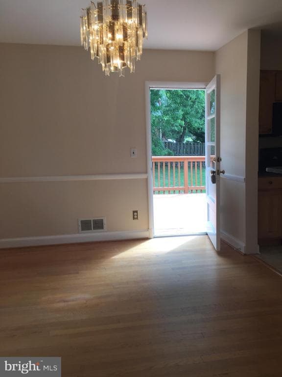 Building Photo - 10707 Glenhaven Dr