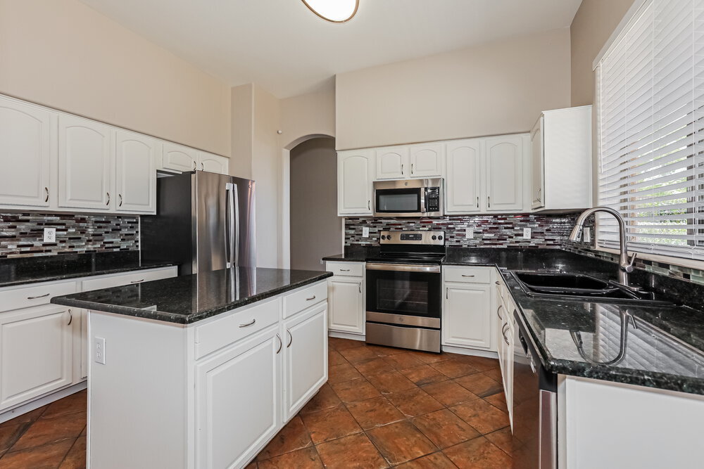 Building Photo - 4091 E Carriage Way