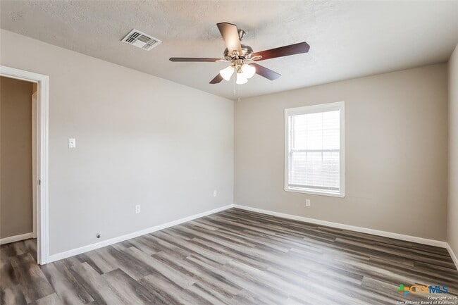 Building Photo - 607 Lovera Blvd