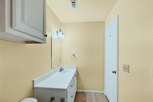 Building Photo - 1716 S Waco St