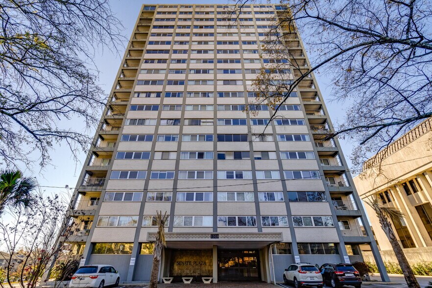 Condo exterior - 1520 Senate
