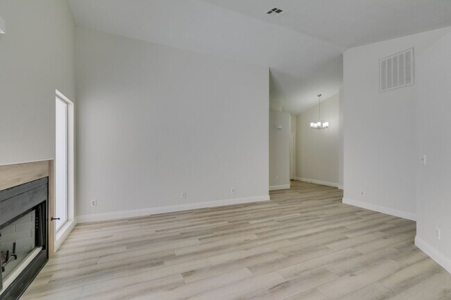 Building Photo - Charming 3-Bedroom Home with Covered Patio