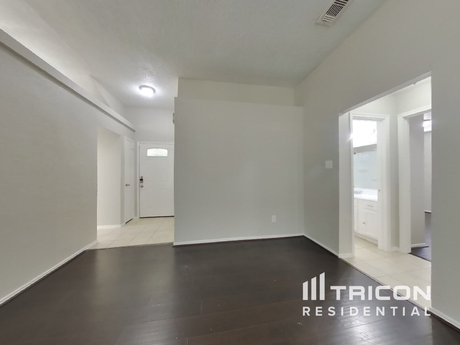Building Photo - 24027 Leathergate Dr