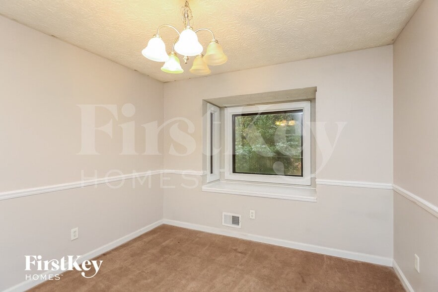 Building Photo - 4949 Dana Dr NE