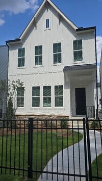 Building Photo - 787 Augusta Ave