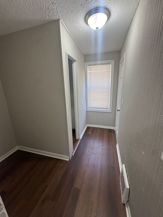 Building Photo - A Place You’ll Love to Call Home – Gorgeous 4-Bedroom Property!