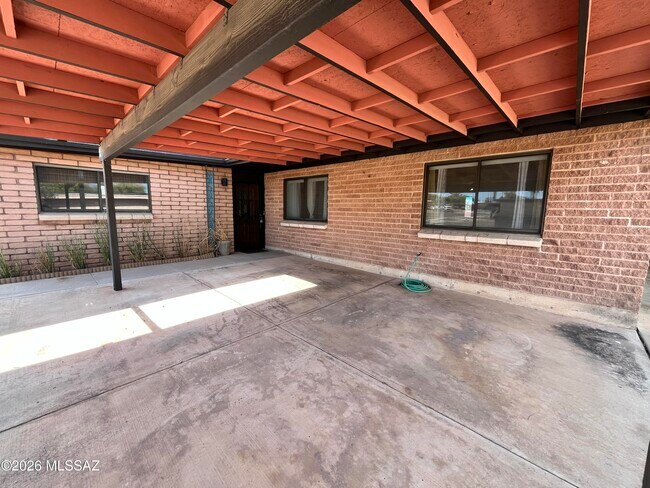 Building Photo - 7641 E Palma St
