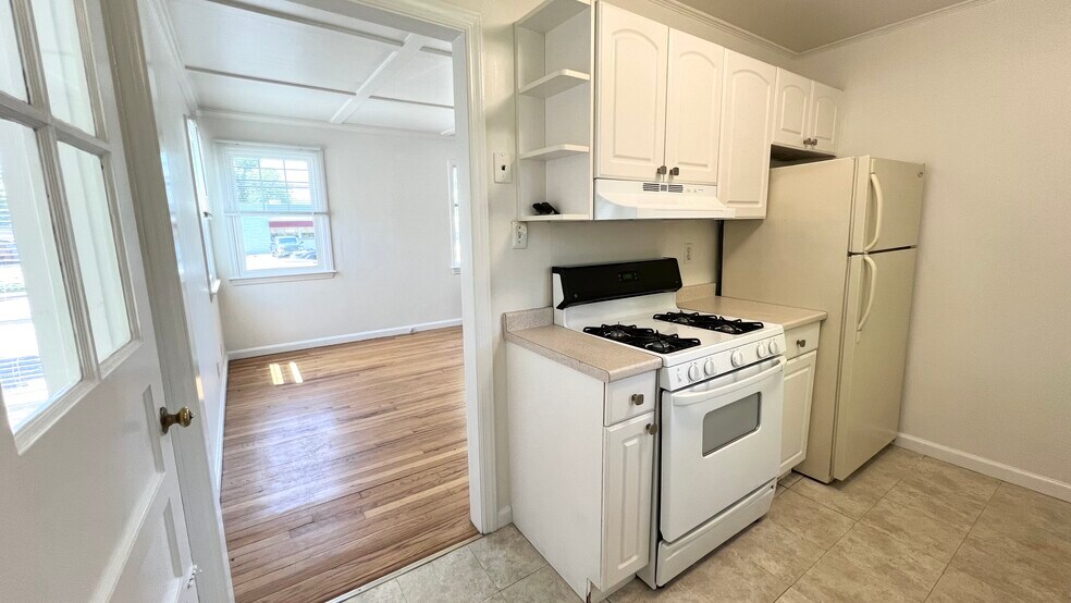 Building Photo - 2804 Belmar Blvd