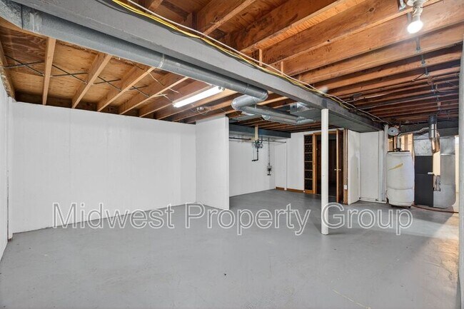 Building Photo - 10406 Hobkirk Dr